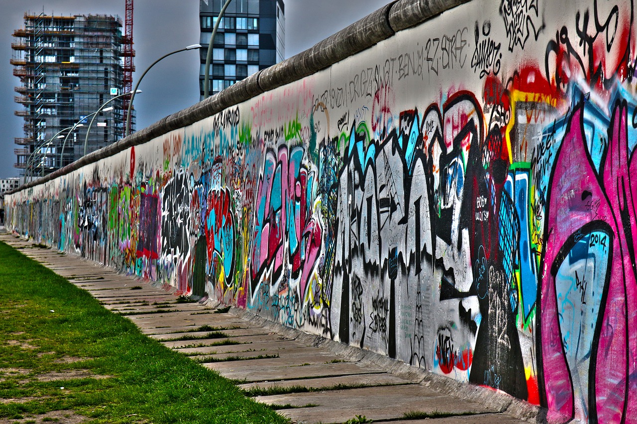 Commemorating the 30th Anniversary of the Fall of the Berlin Wall